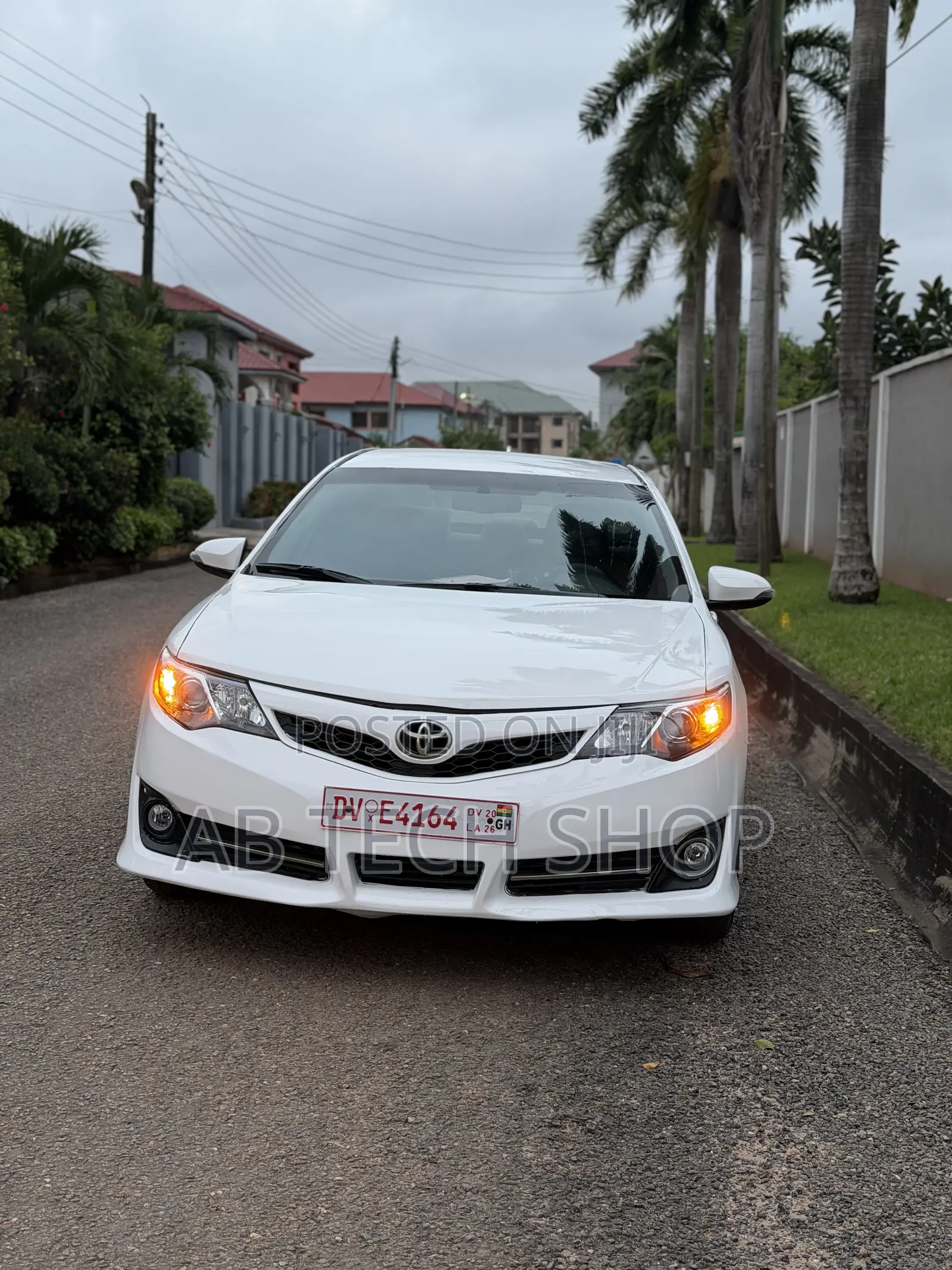 Toyota Camry SE Sport 4dr Sedan (2.5L 4cyl 6A) 2014 White