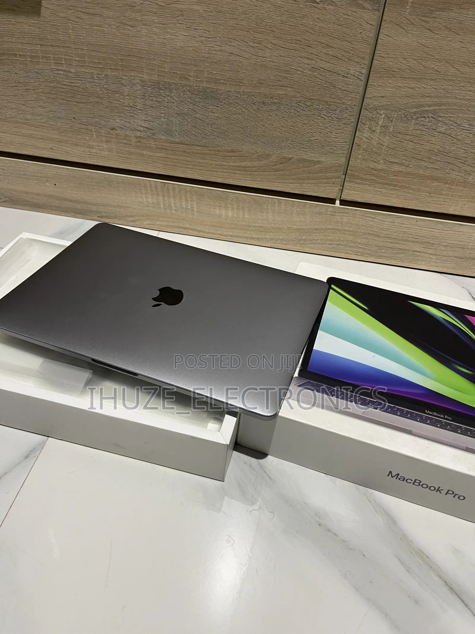 Laptop Apple MacBook Pro 2020 M1 8GB Apple M1 SSD 256GB