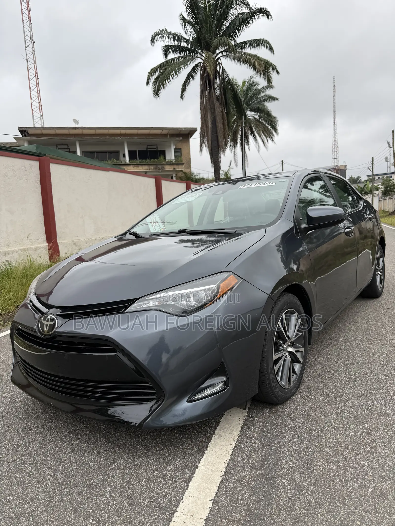 Toyota Corolla LE Eco (1.8L 4cyl 2A) 2018 Gray