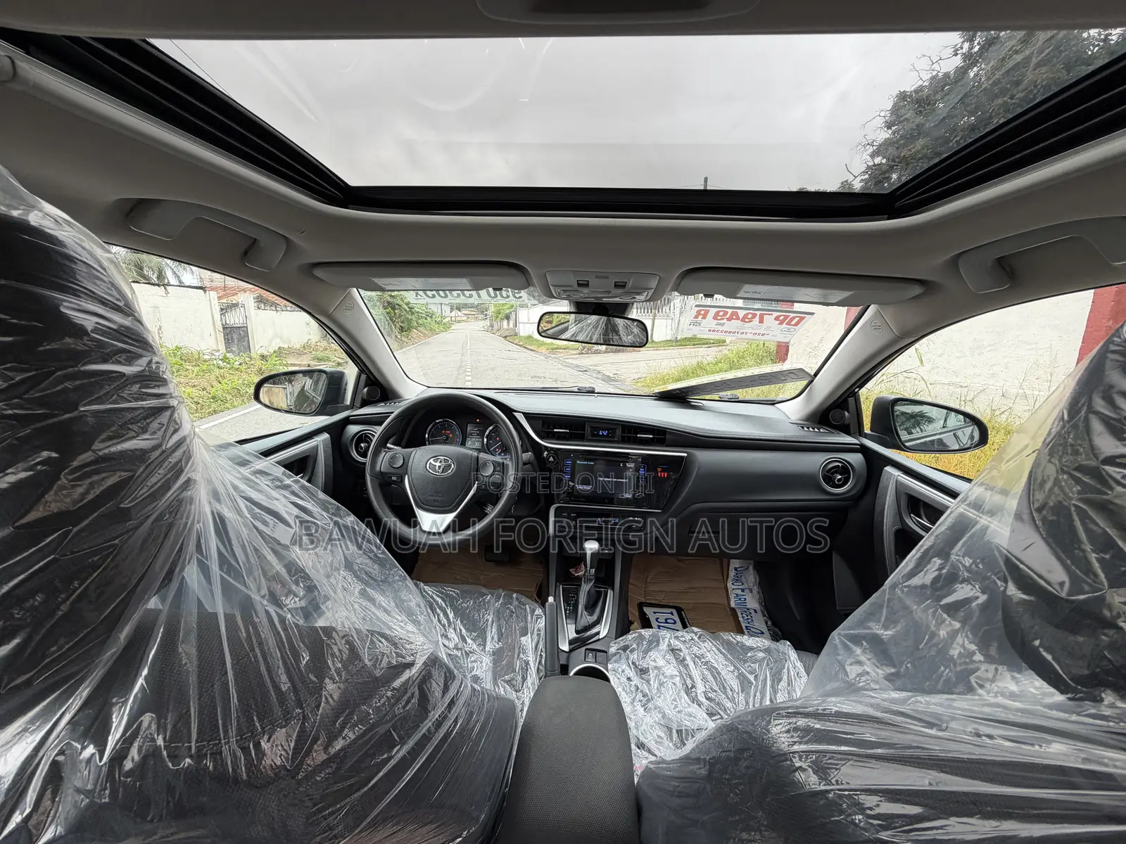 Toyota Corolla LE Eco (1.8L 4cyl 2A) 2018 Gray