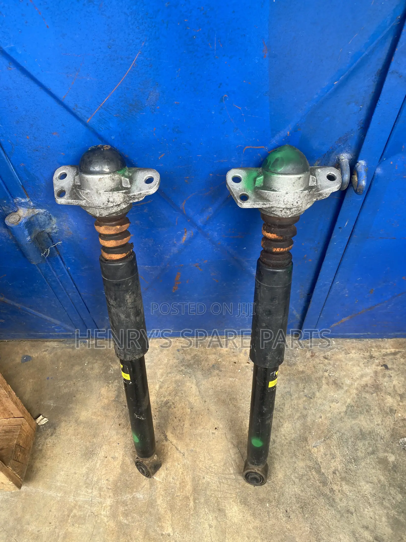 Golf 5 Back Shocks