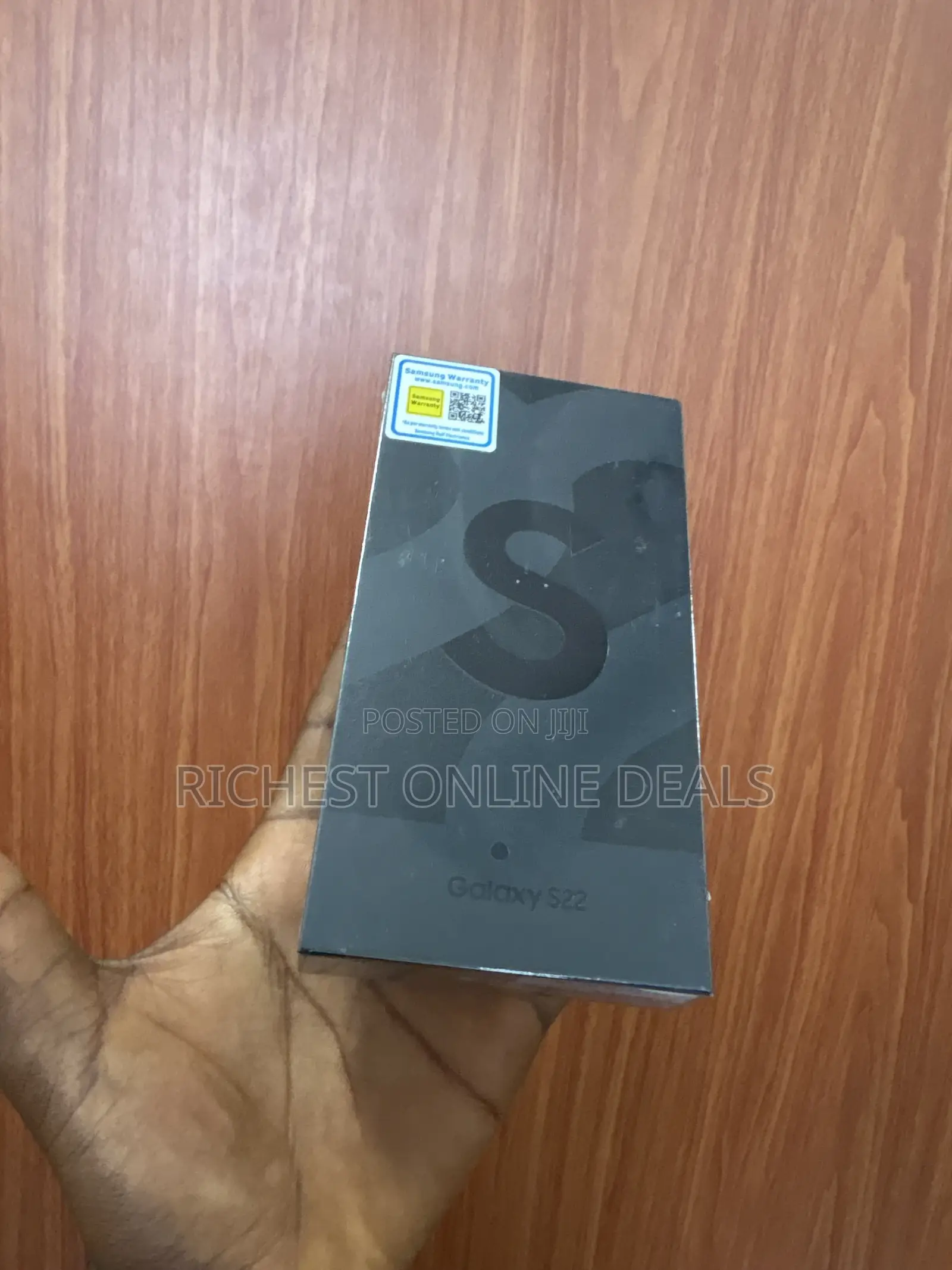 New Samsung Galaxy S22 5G 128 GB Black