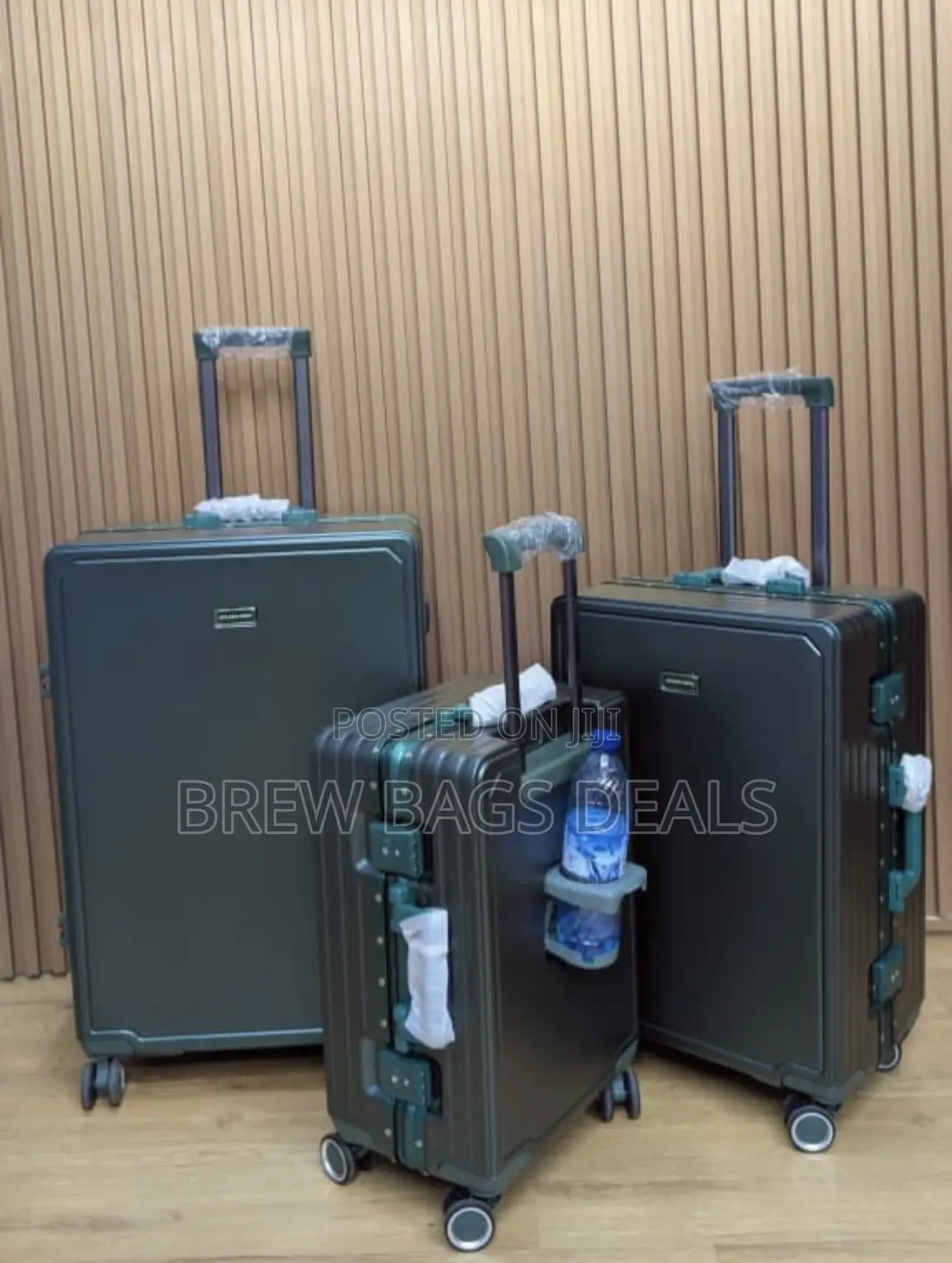 Premium Luxury Zipless 3set With Bottle Holder Suitcase.