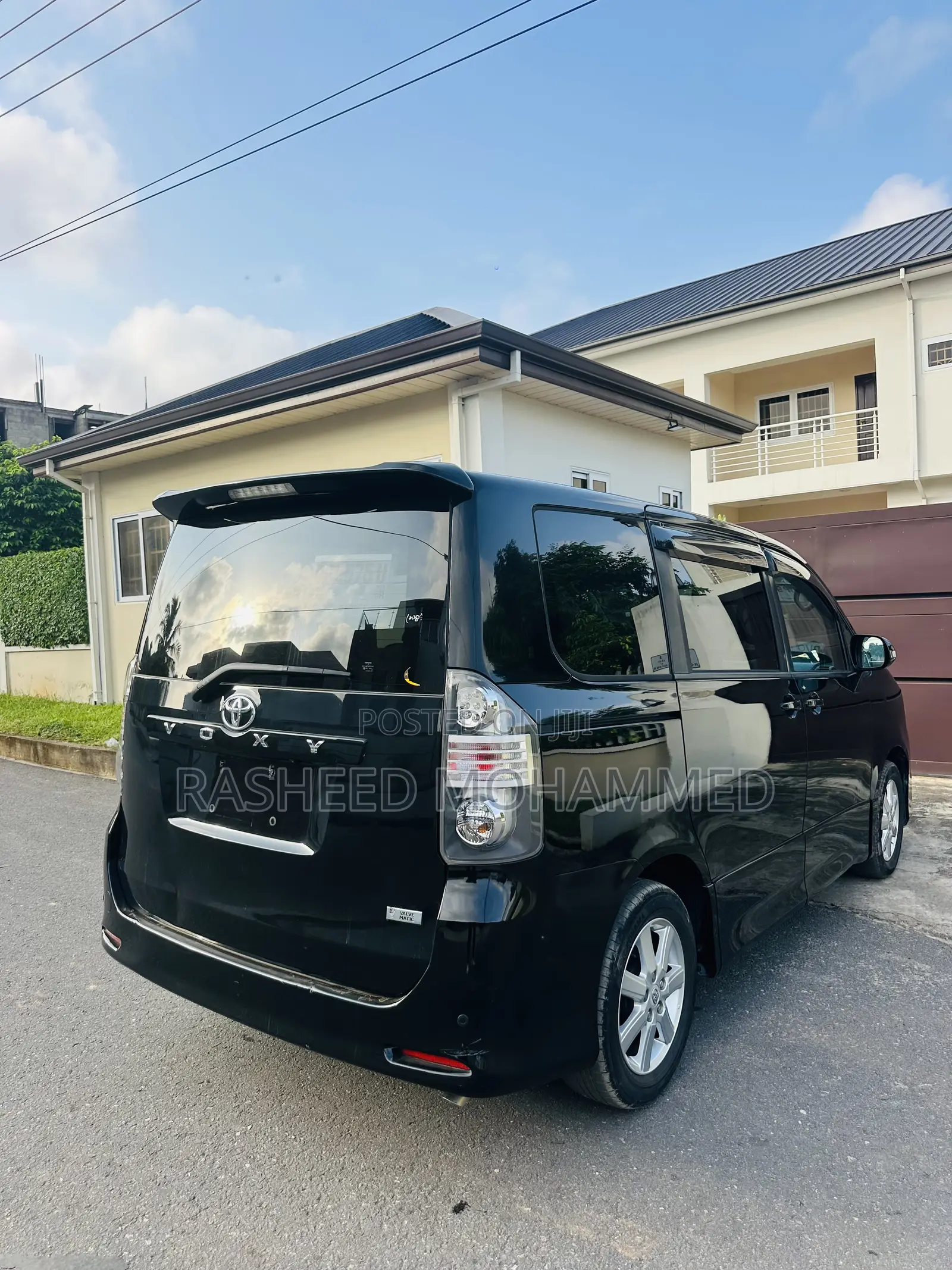 Toyota Voxy X 4WD 7-Seater 2012 Black