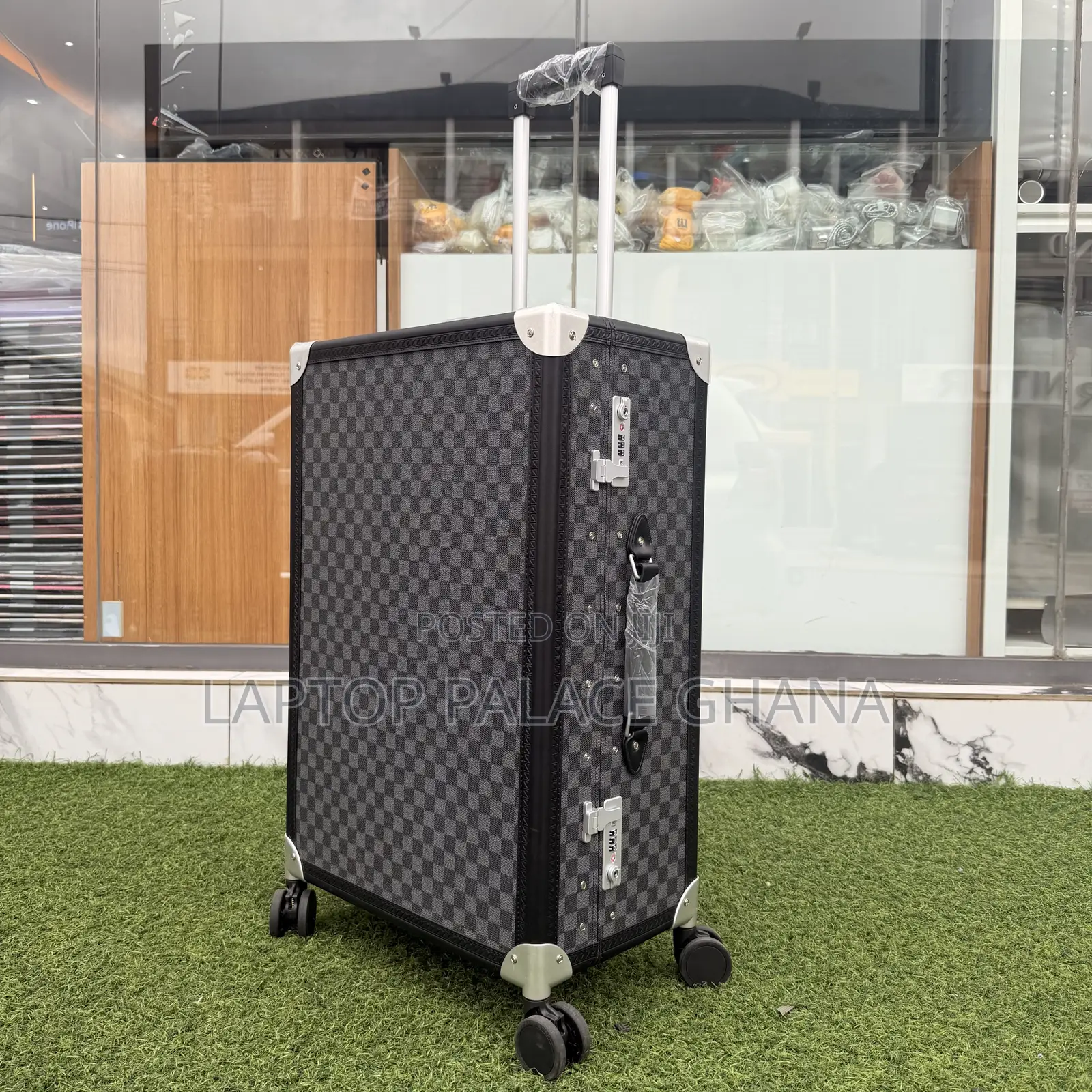 Executive Meduim Luxury Suitcase