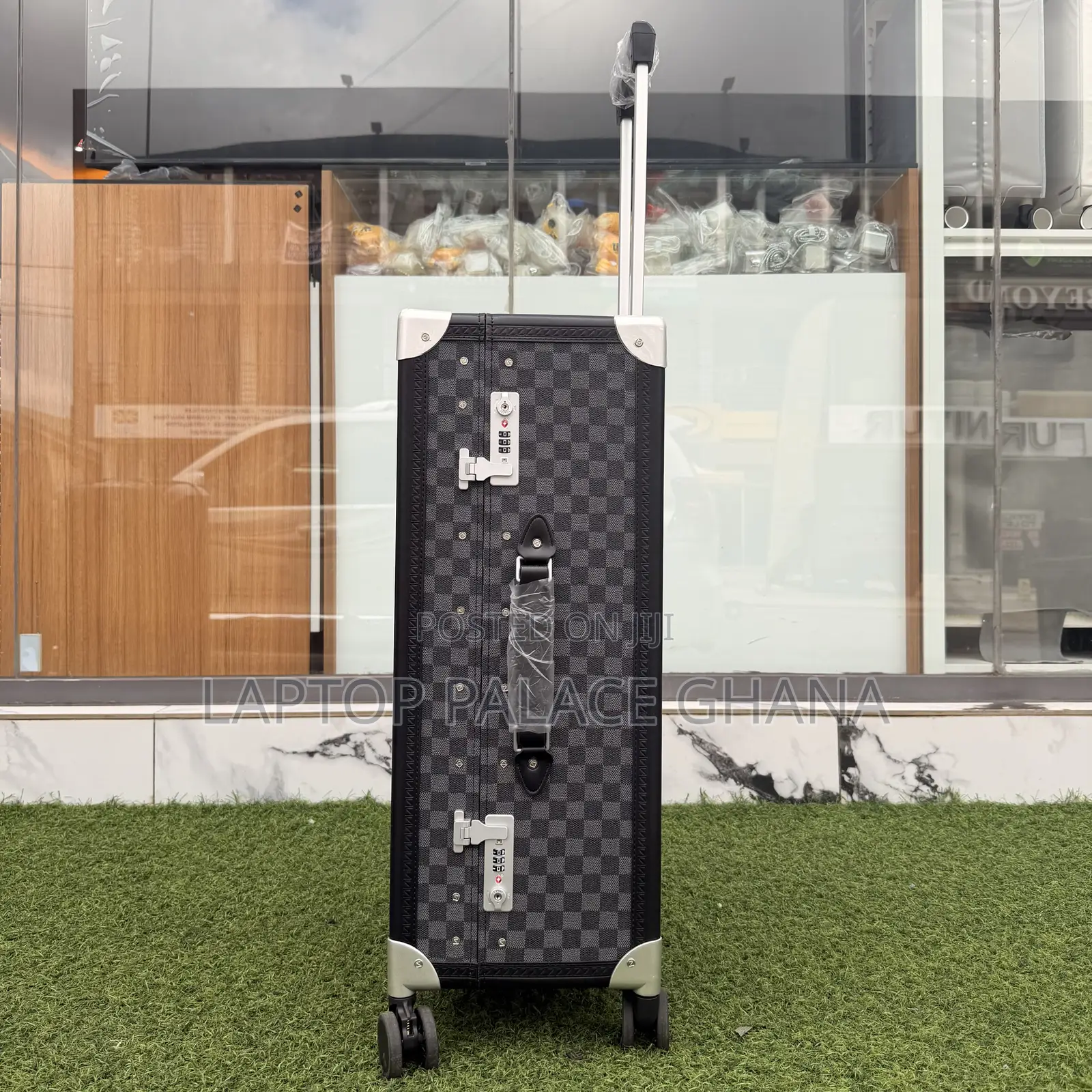 Executive Meduim Luxury Suitcase