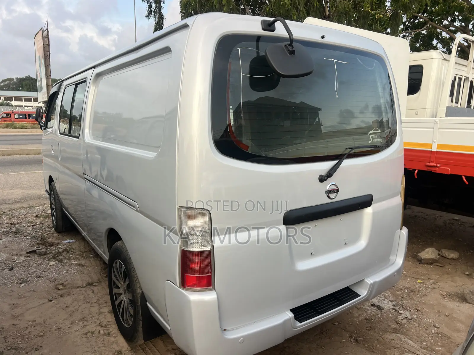 Nissan Caravan (Urvan) 2009 Grey