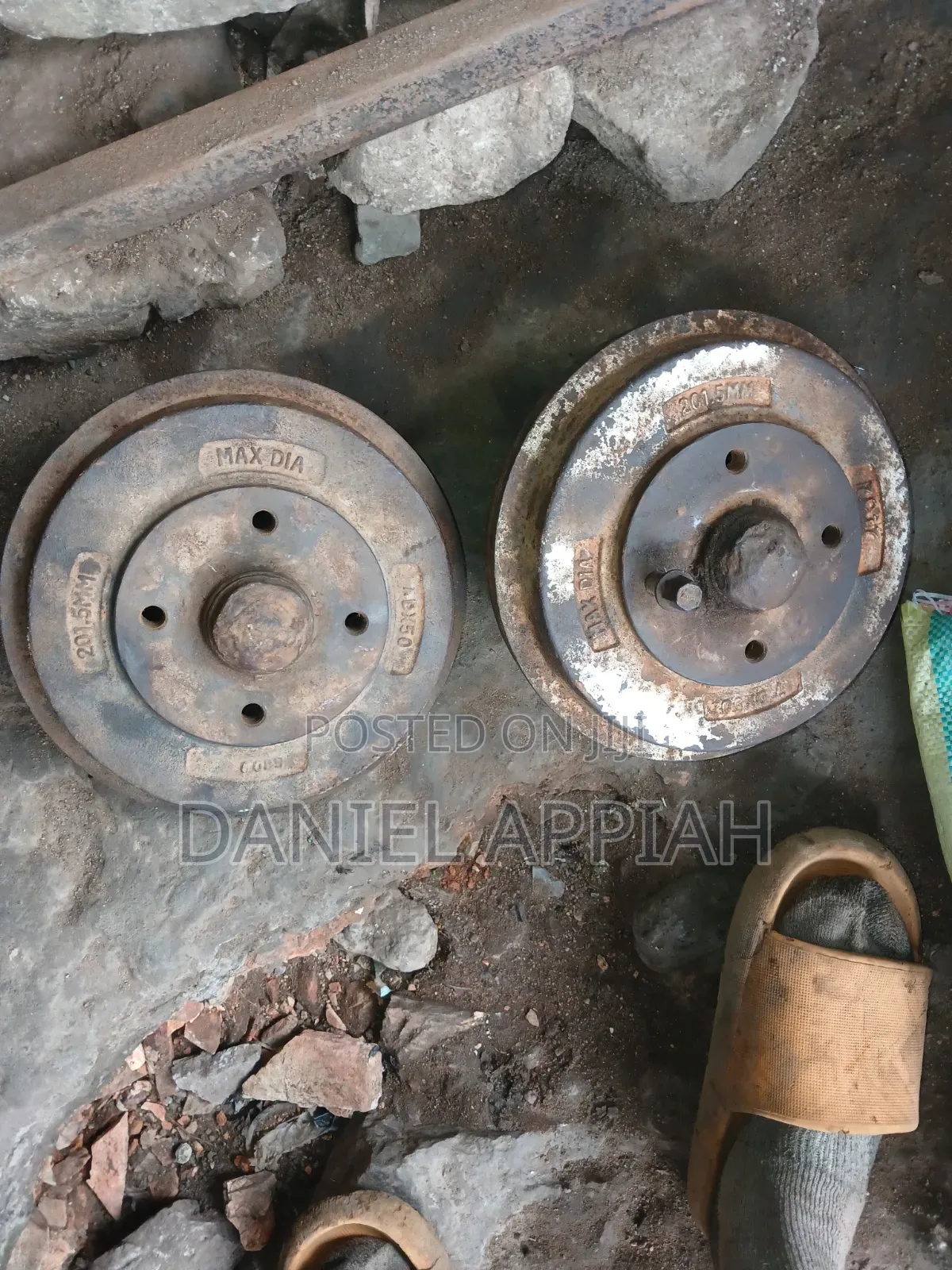 Kia Avella Back Hub