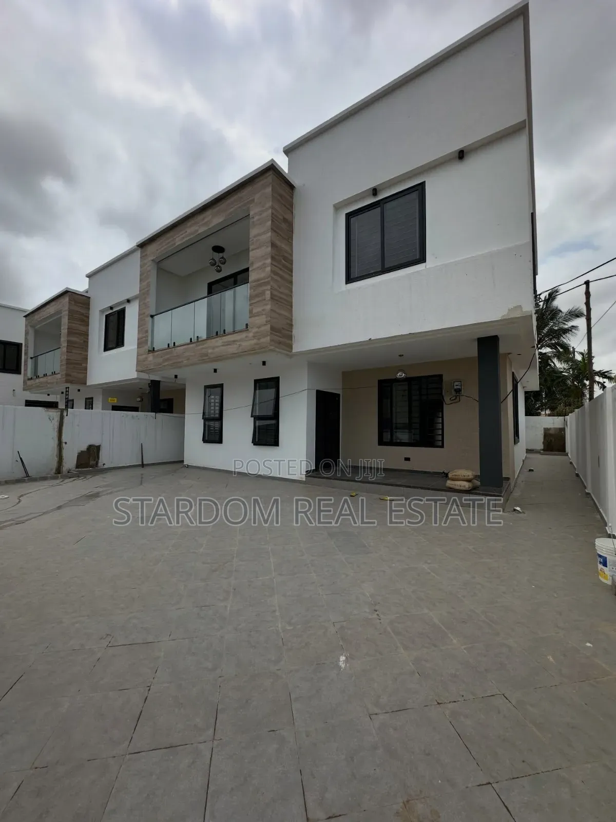 3bdrm Duplex in Spintex Com16, Lashibi for sale