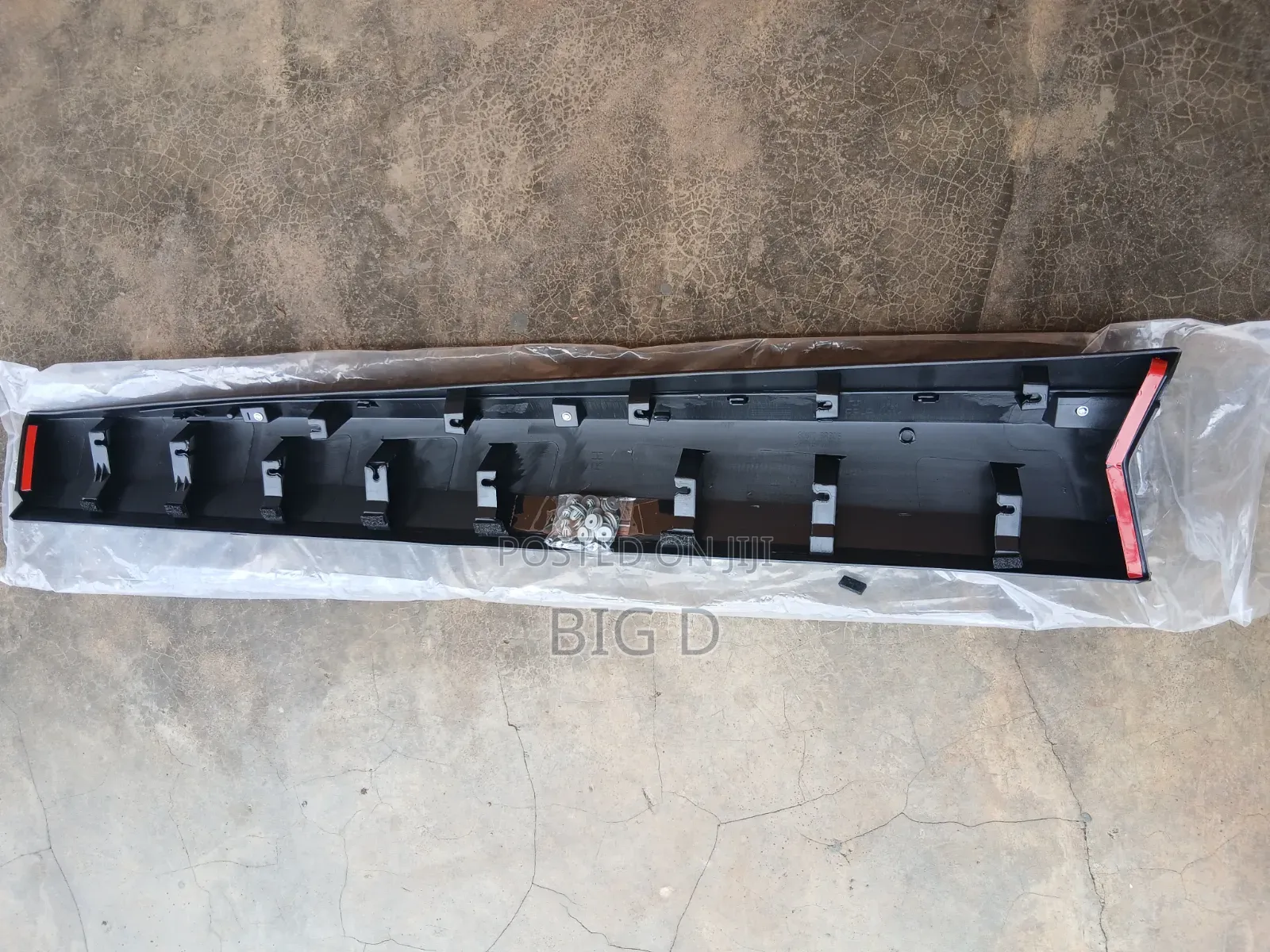 Nissan Rogue 2023 ,2024 ,2025 Front Door Moulding