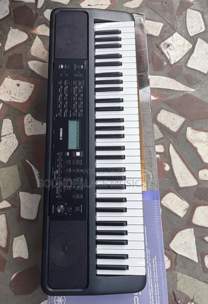 Yamaha PSR-E383 61-Key Portable Keyboard