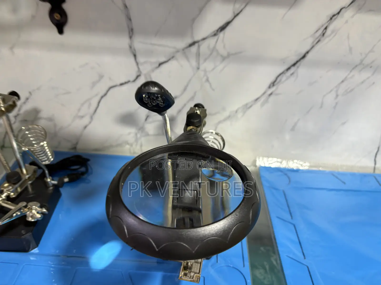 Helping Hand Magnifier Led With Soldering Stand