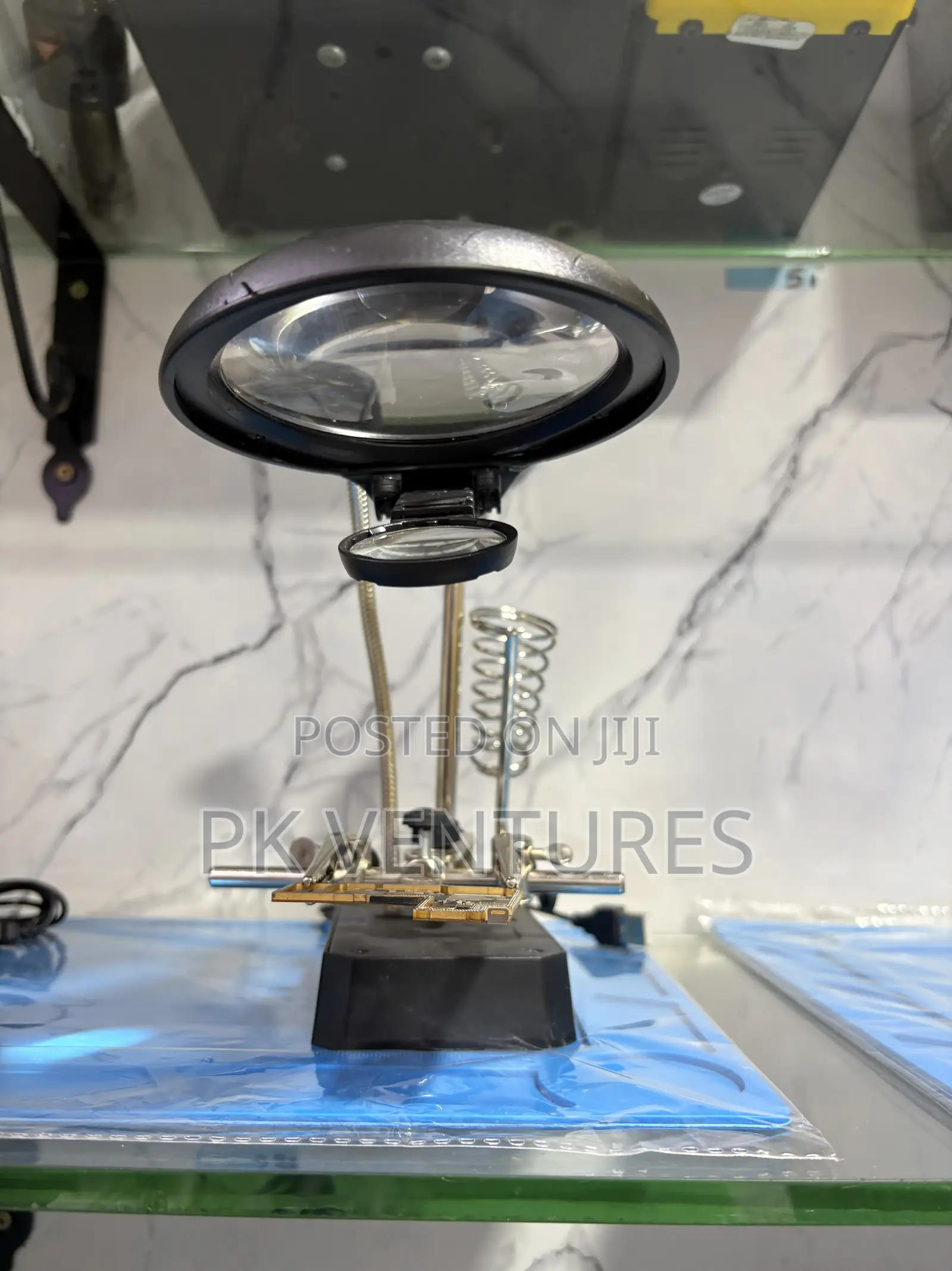 Helping Hand Magnifier Led With Soldering Stand