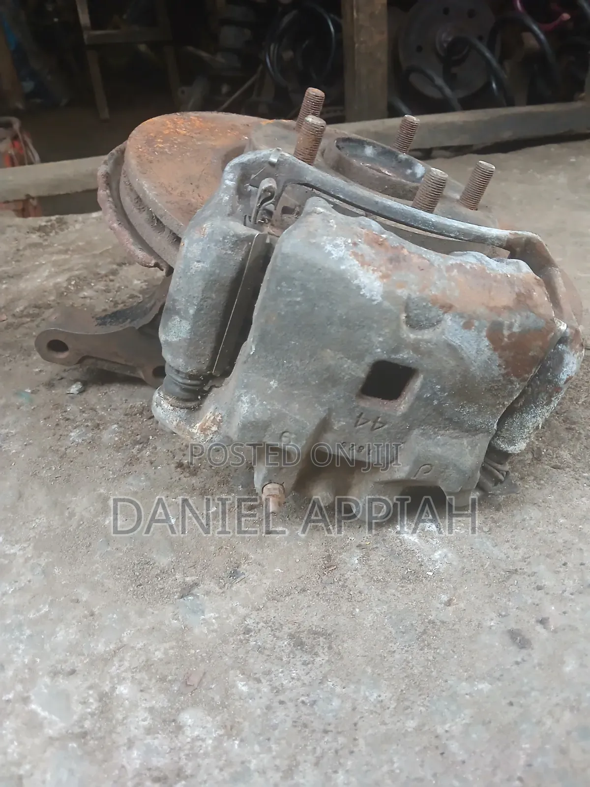 Nissan Sentra (2008 - 2012) Front Hub