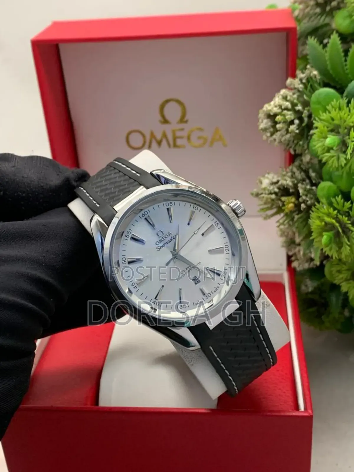 Omega Watch With Silicone Strap – Bold Everyday Timepiece