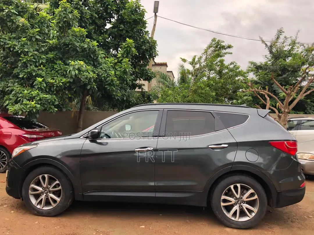 Hyundai Santa Fe 2015 Gray