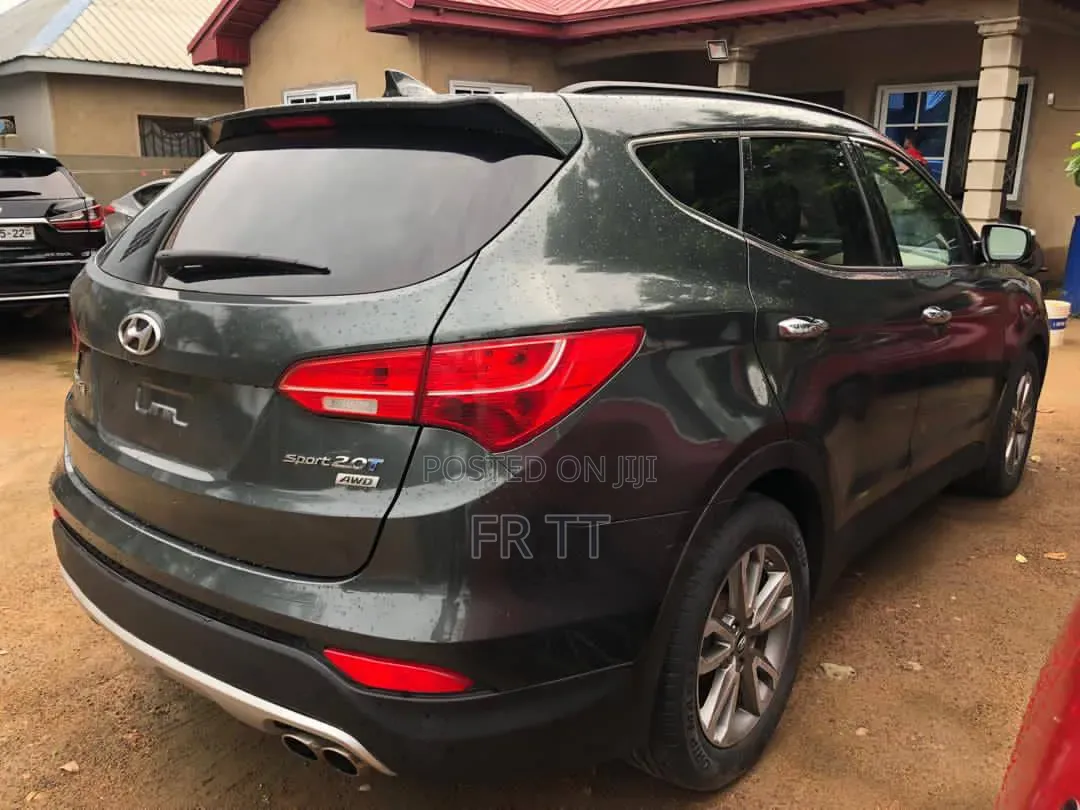 Hyundai Santa Fe 2015 Gray