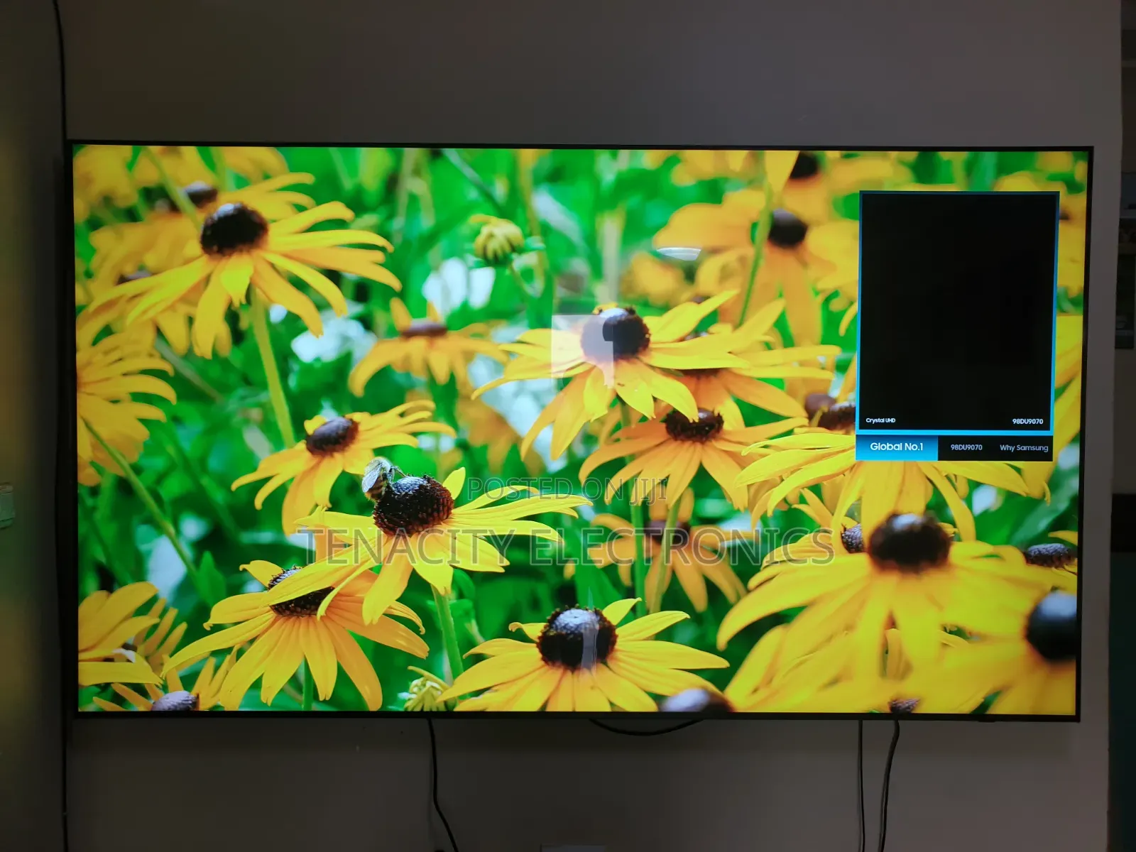 98"Samaung Crystal Uhd HDR Smart Satellite Tv