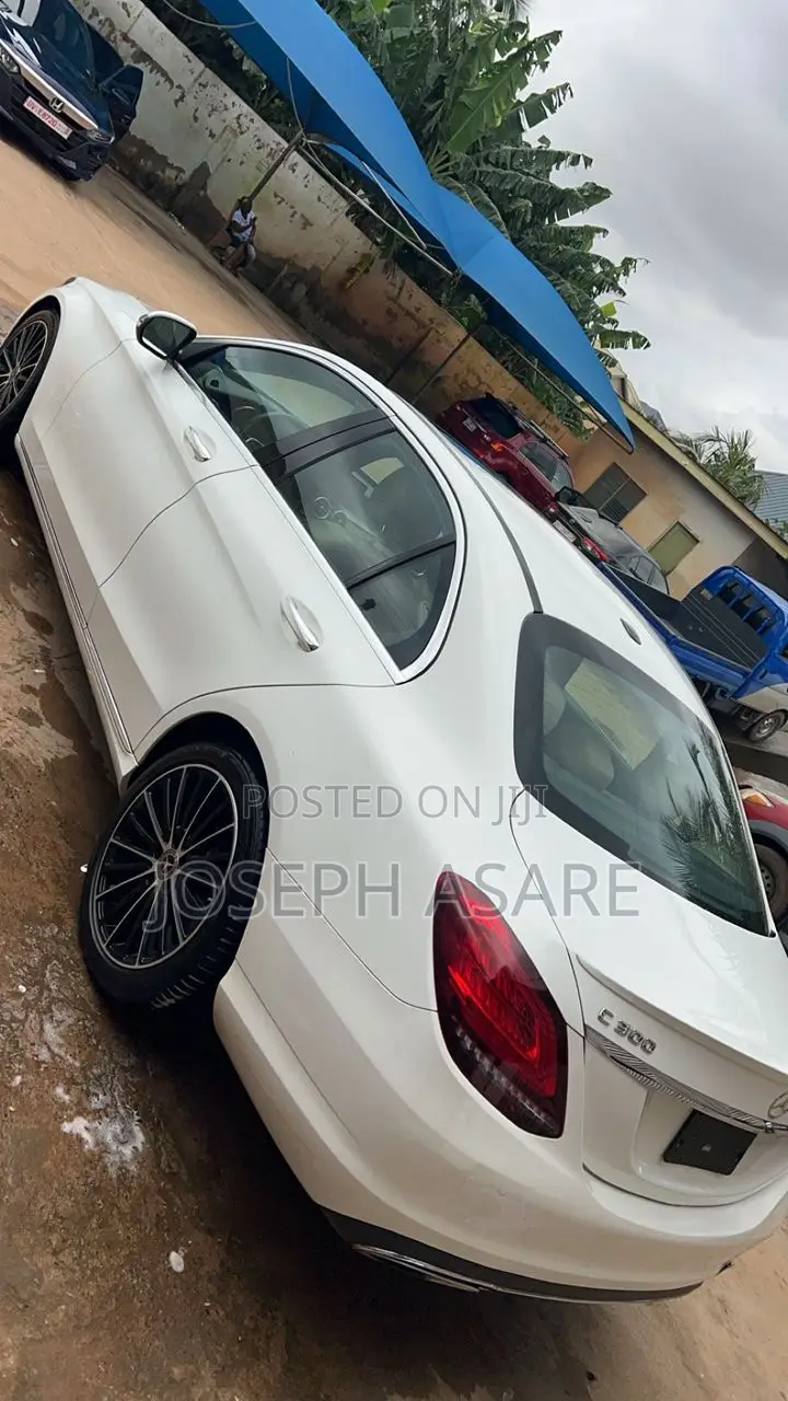 Mercedes-Benz C300 2019 White