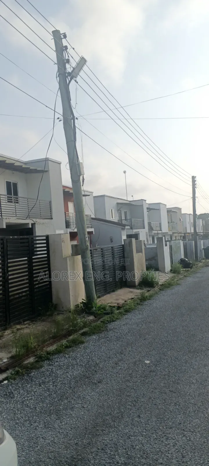 2bdrm Duplex in Oyarifa, Pentecost for sale
