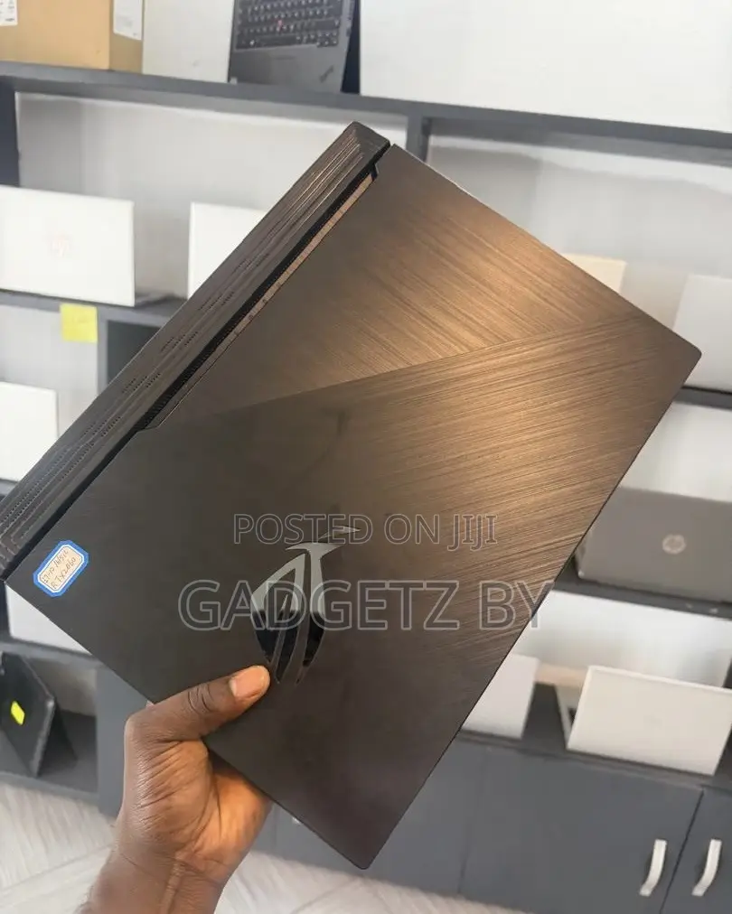 Laptop Asus ROG Strix G15 G512 16GB Intel Core i7 SSD 512GB
