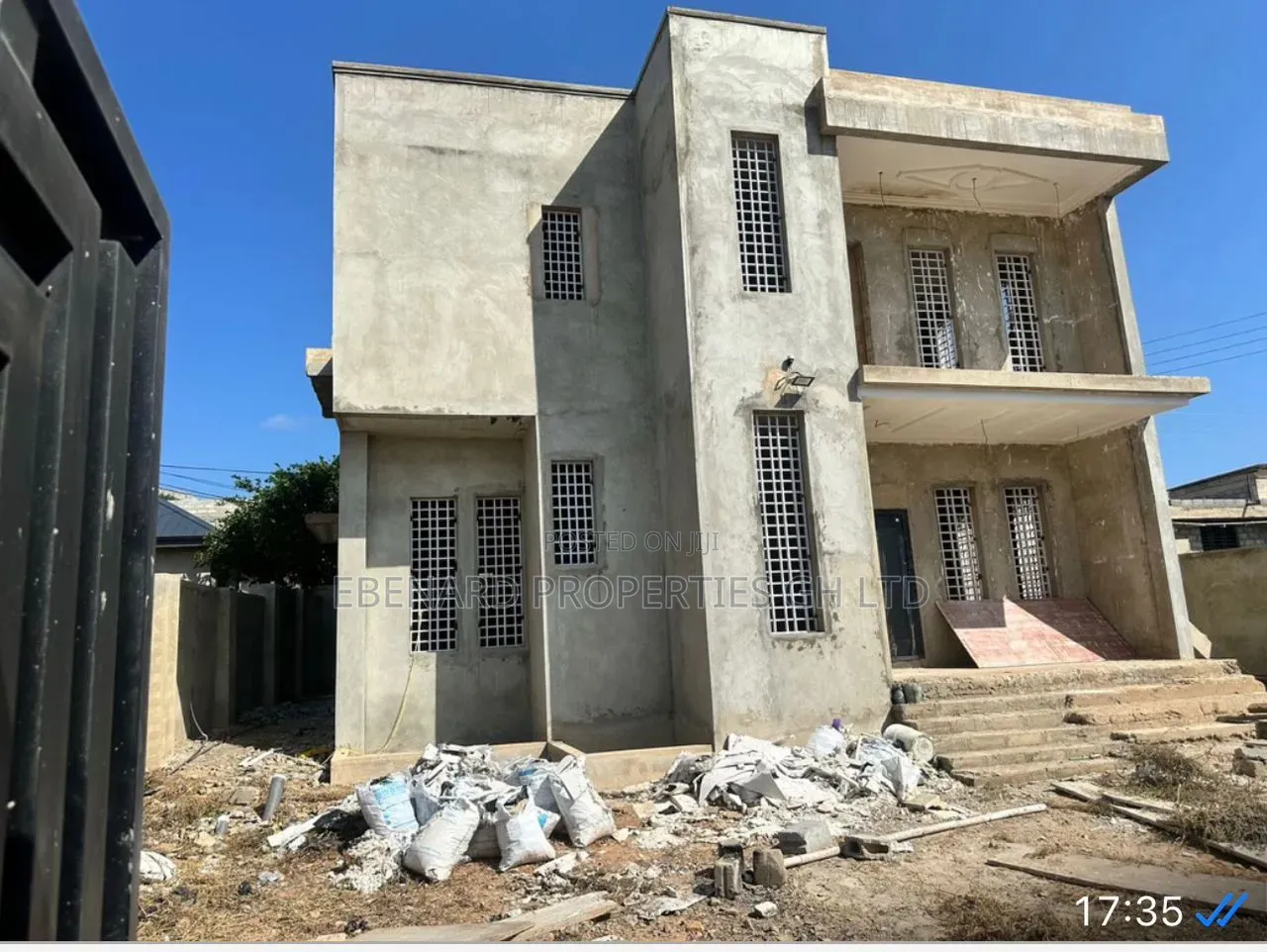4bdrm Duplex in Ebenard Properties, MacCharty Hills for sale
