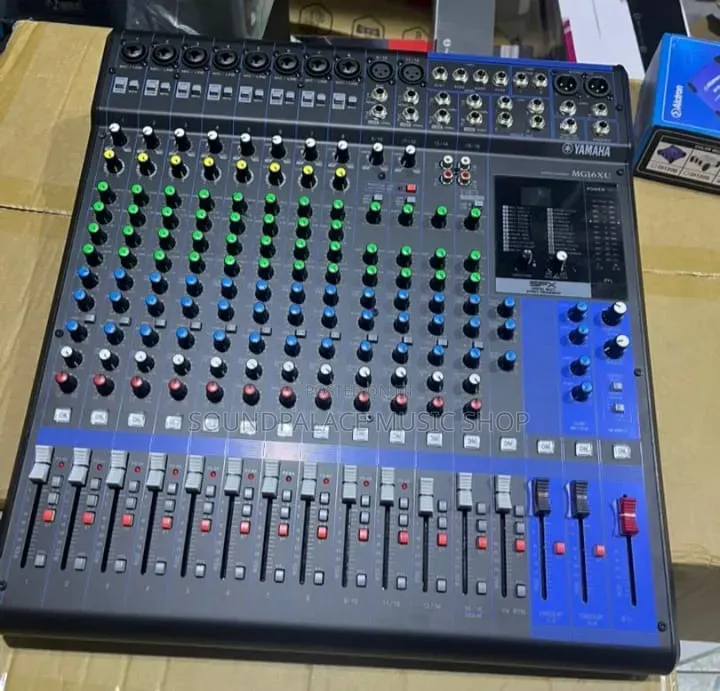 Yamaha Mg16xu 16-Channel Professional Mixer