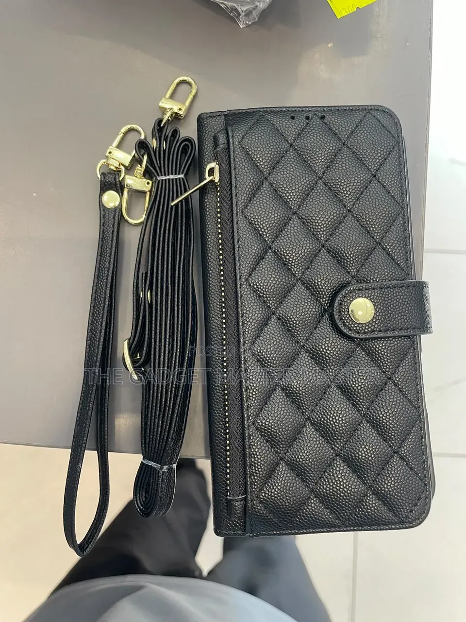 iPhone 17 Pro Max Wallet Case (Side Bag) for Ladies