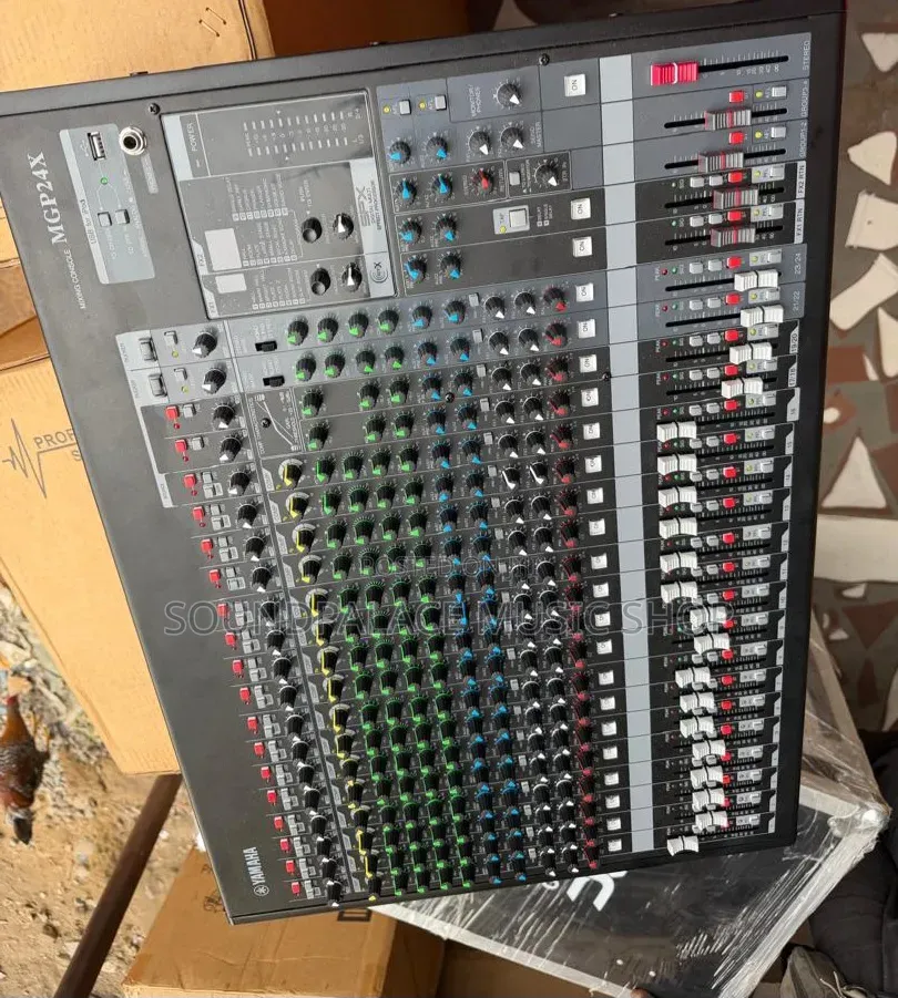 Yamaha Mgp24x 24channel Mixer Console