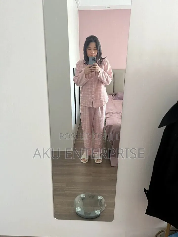 Acrylic Self-Adhesive Mirror Sticker Mirror