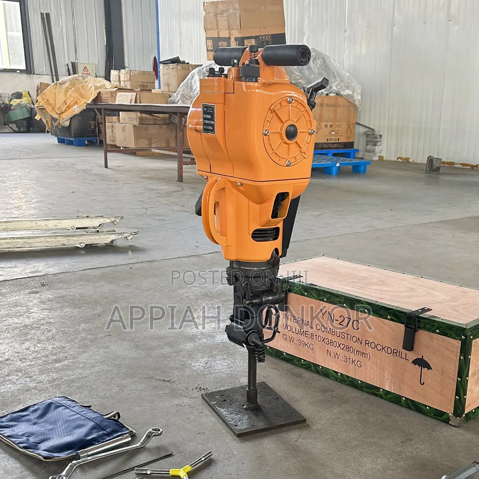 Internal Combustion Rock Drill