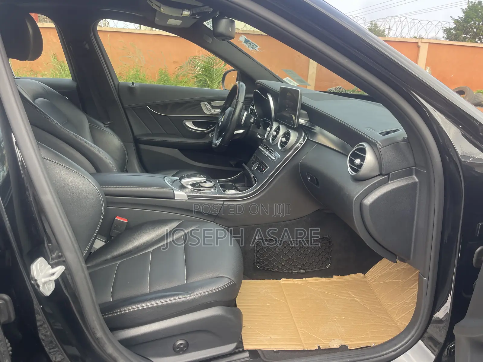 Mercedes-Benz C300 Luxury 4dr AWD 4Matic Sedan (2.0L 4cyl 7A) 2015