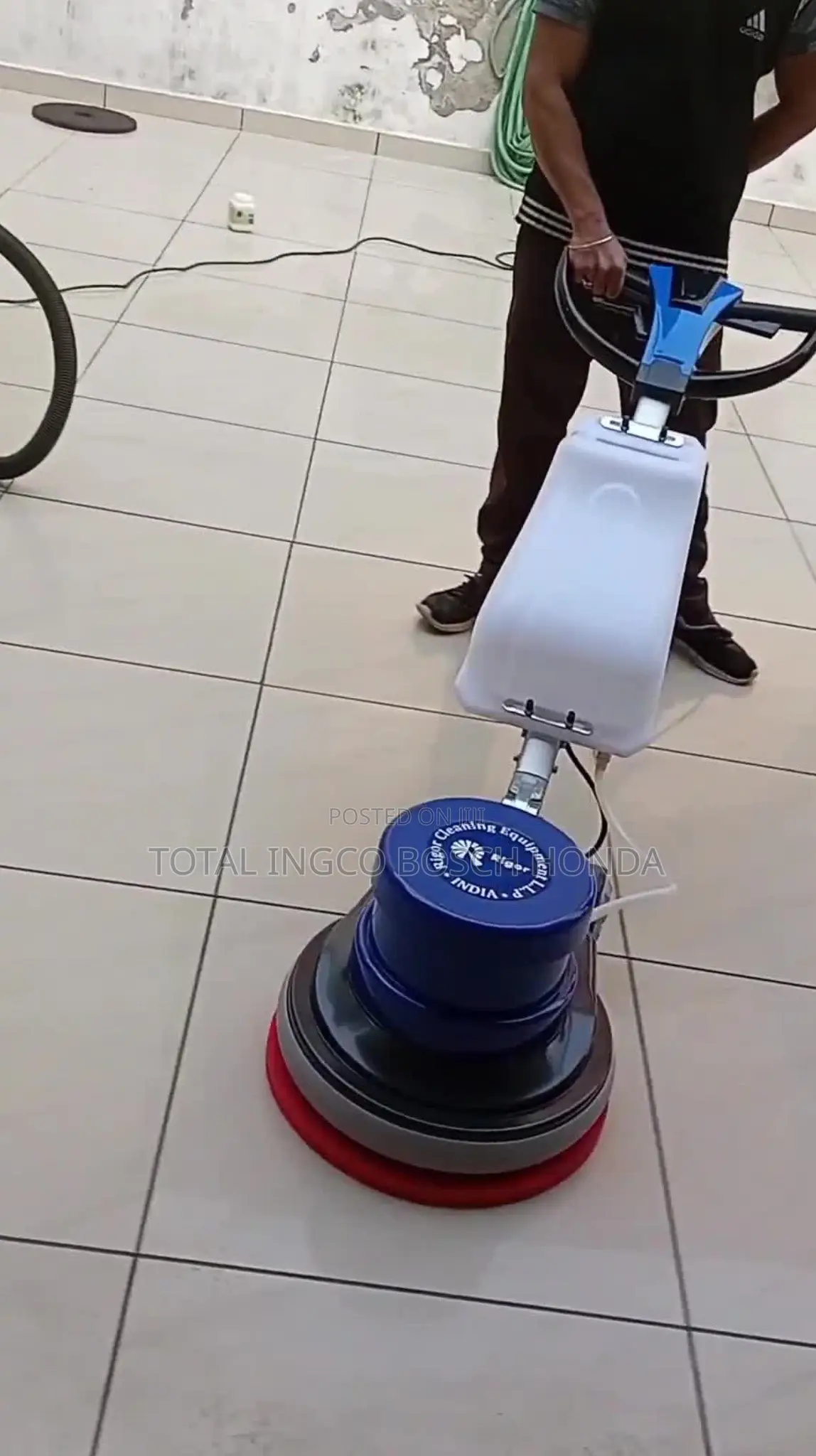 Floor Scrubber Scrubbing Machine for Floor, Tiles and Carpet