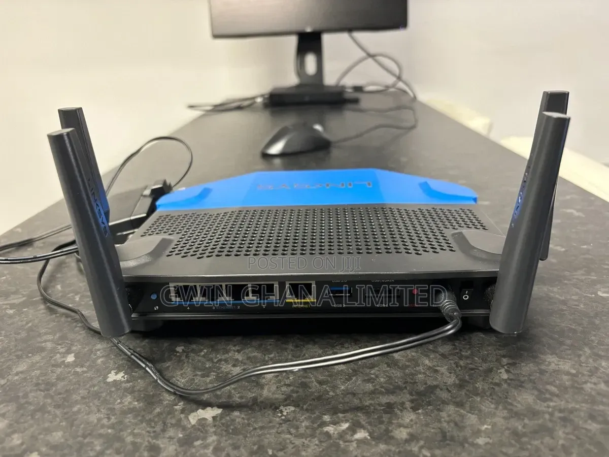 Linksys Wrt3200acm: 3200mps Dual-Band Gigabit Wi-Fi Router,Tri-Stream,