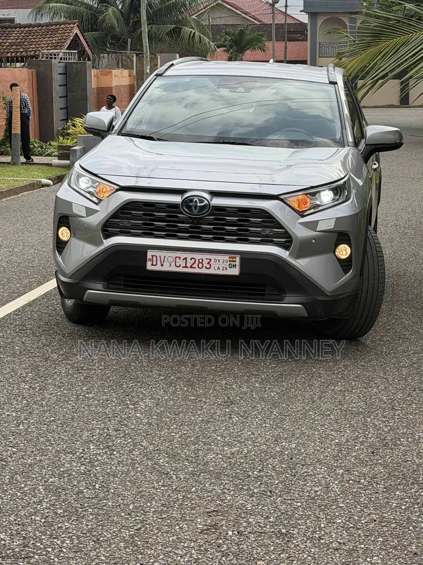 Toyota RAV4 Hybrid 2024 Silver