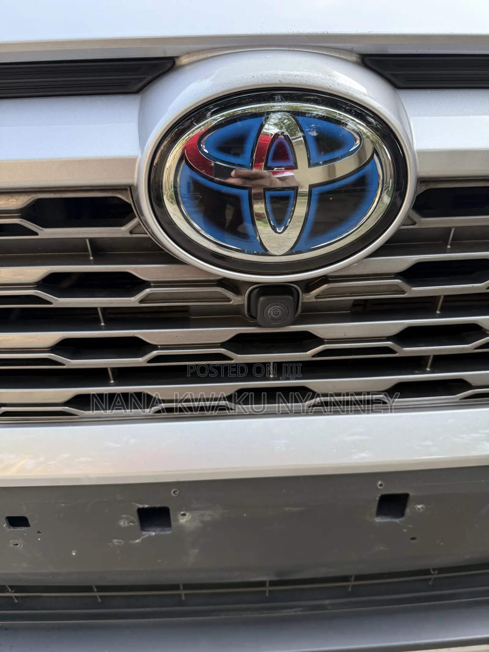 Toyota RAV4 Hybrid 2024 Silver