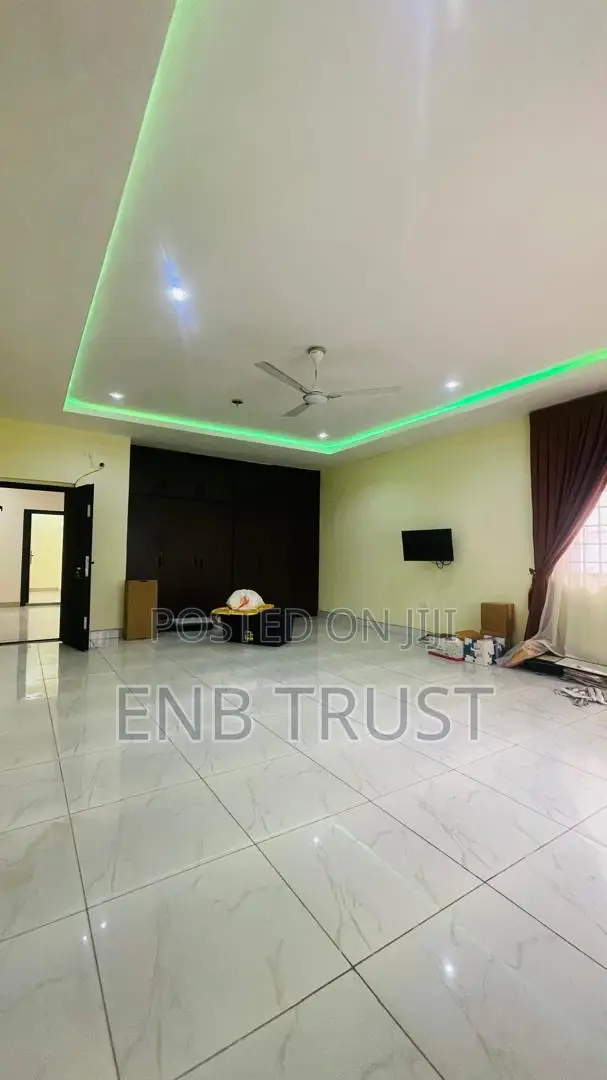 3bdrm House in Achimota, Mile 7 for rent