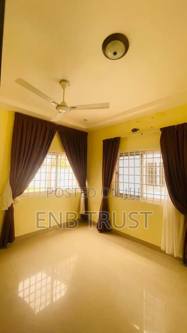3bdrm House in Achimota, Mile 7 for rent