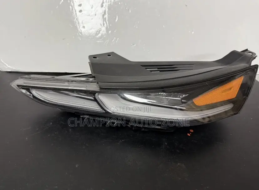 Hyundai Santa Fe 2021-2022-2023 Original Headlight
