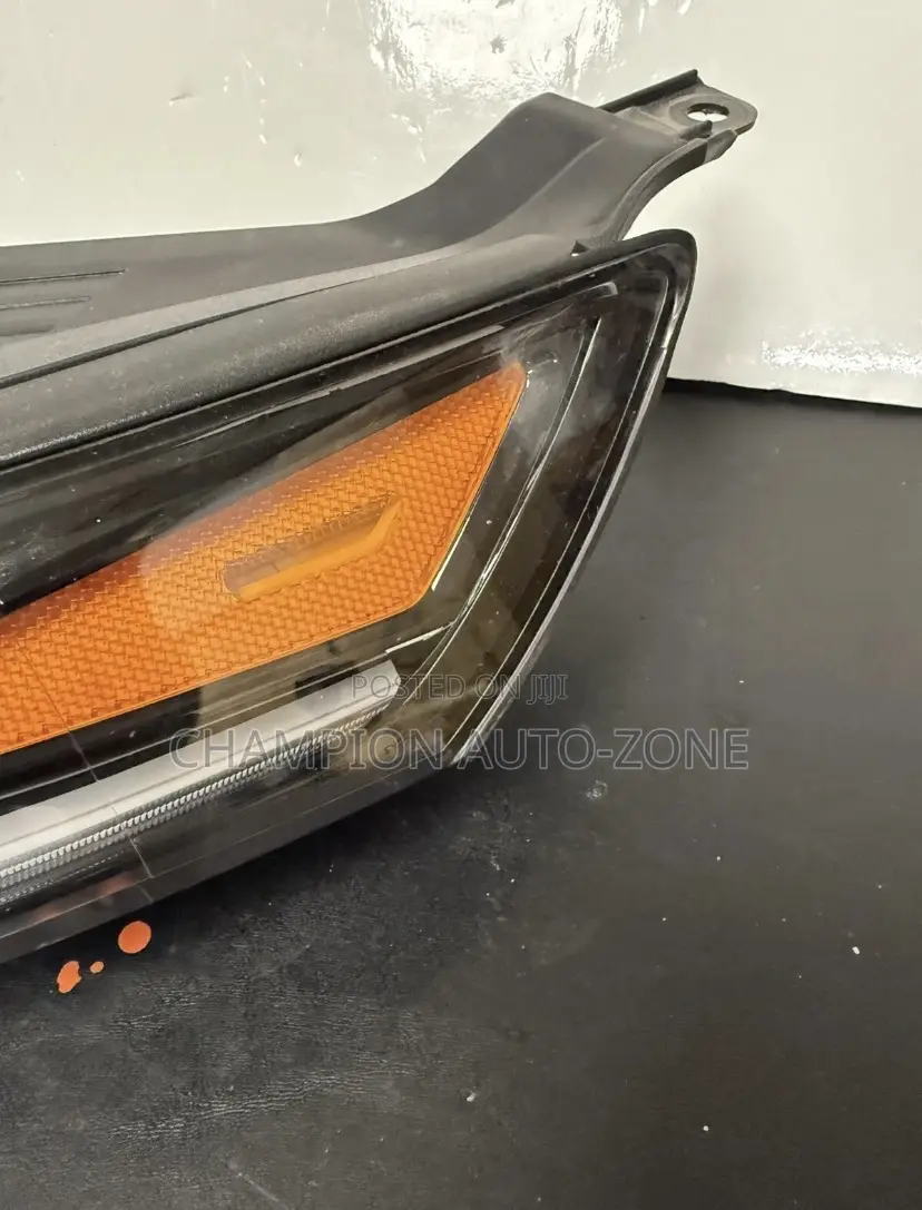 Hyundai Santa Fe 2021-2022-2023 Original Headlight