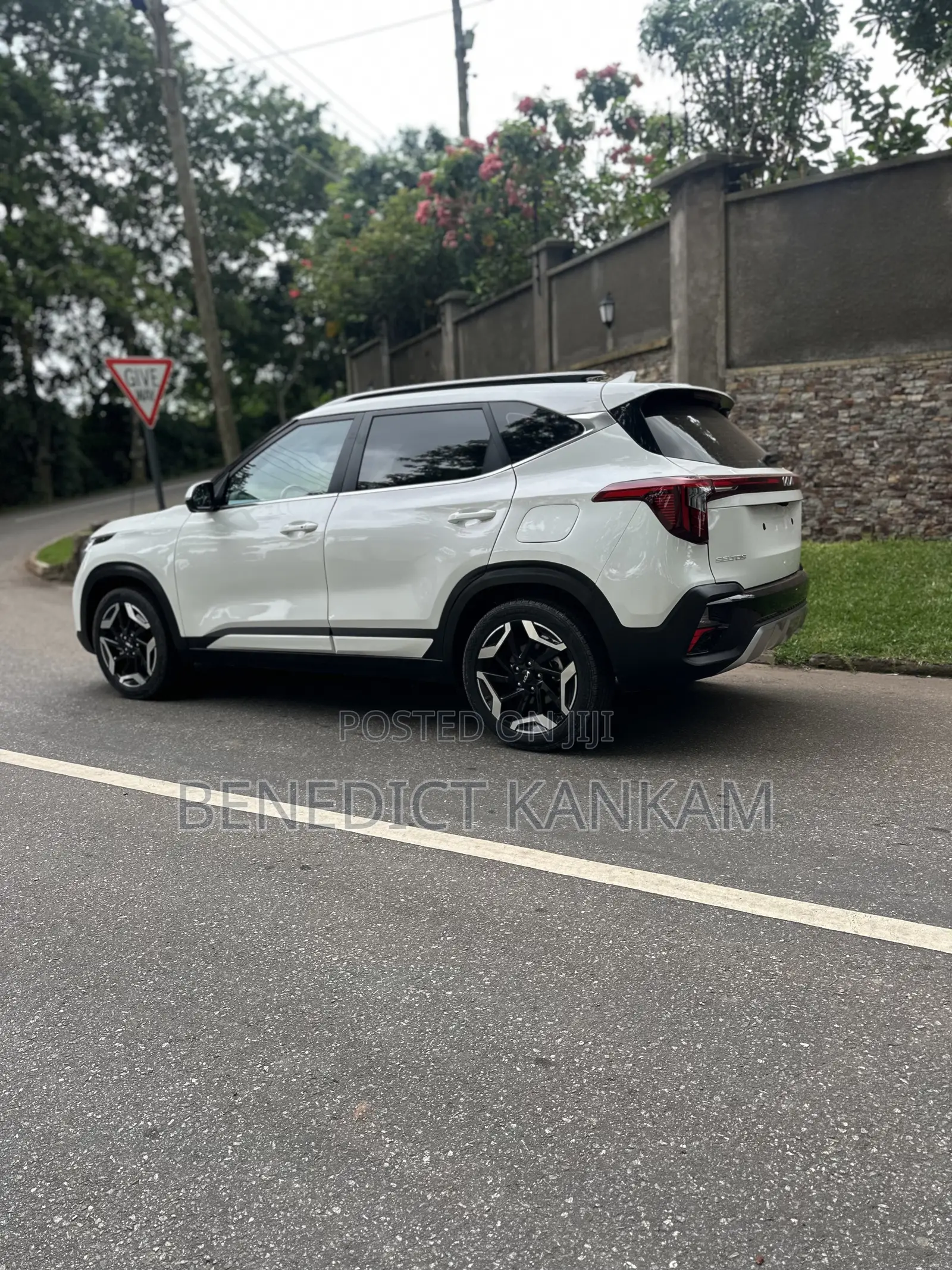 Kia Seltos 2025 White
