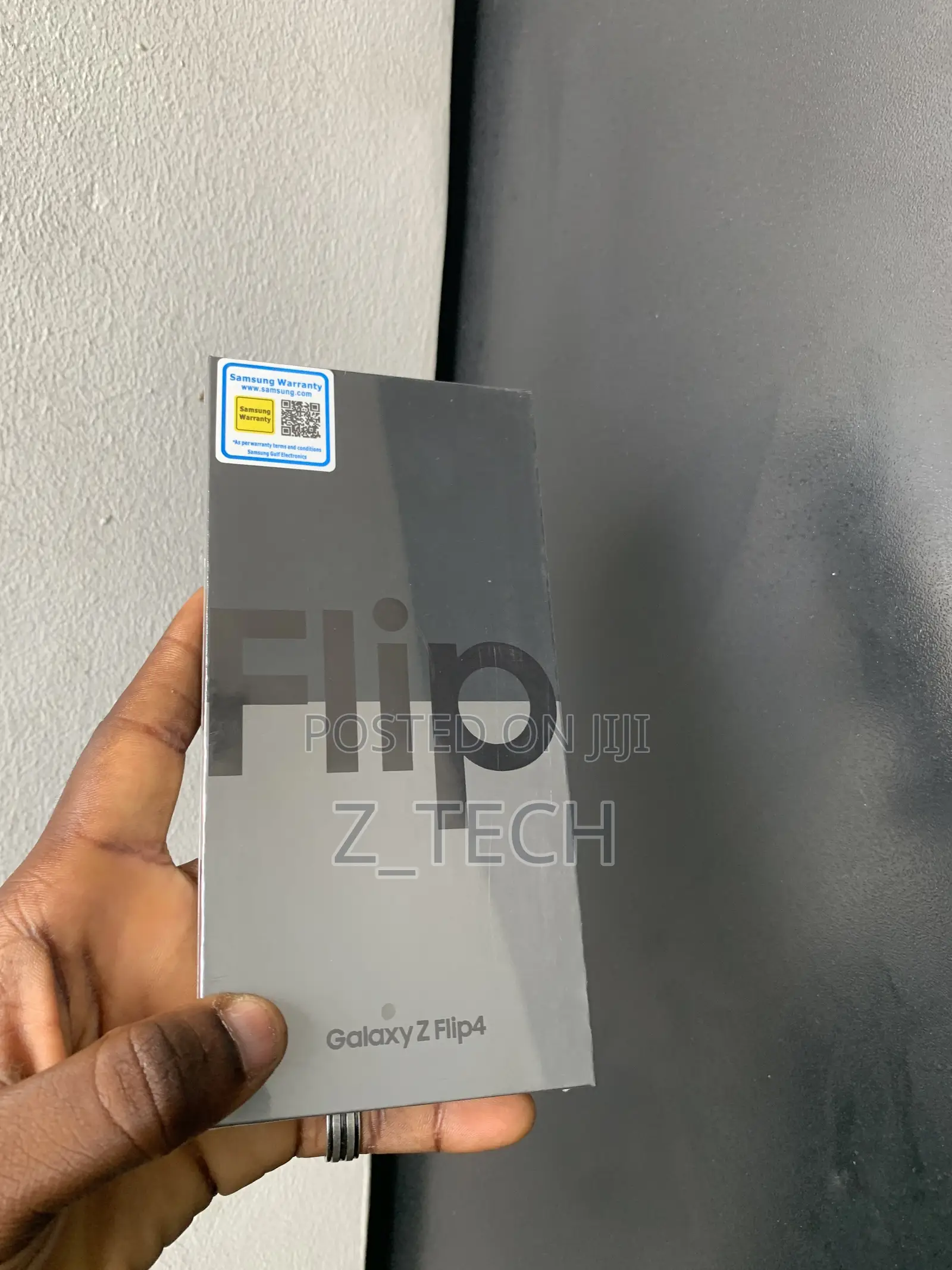 New Samsung Galaxy Z Flip4 256 GB Black
