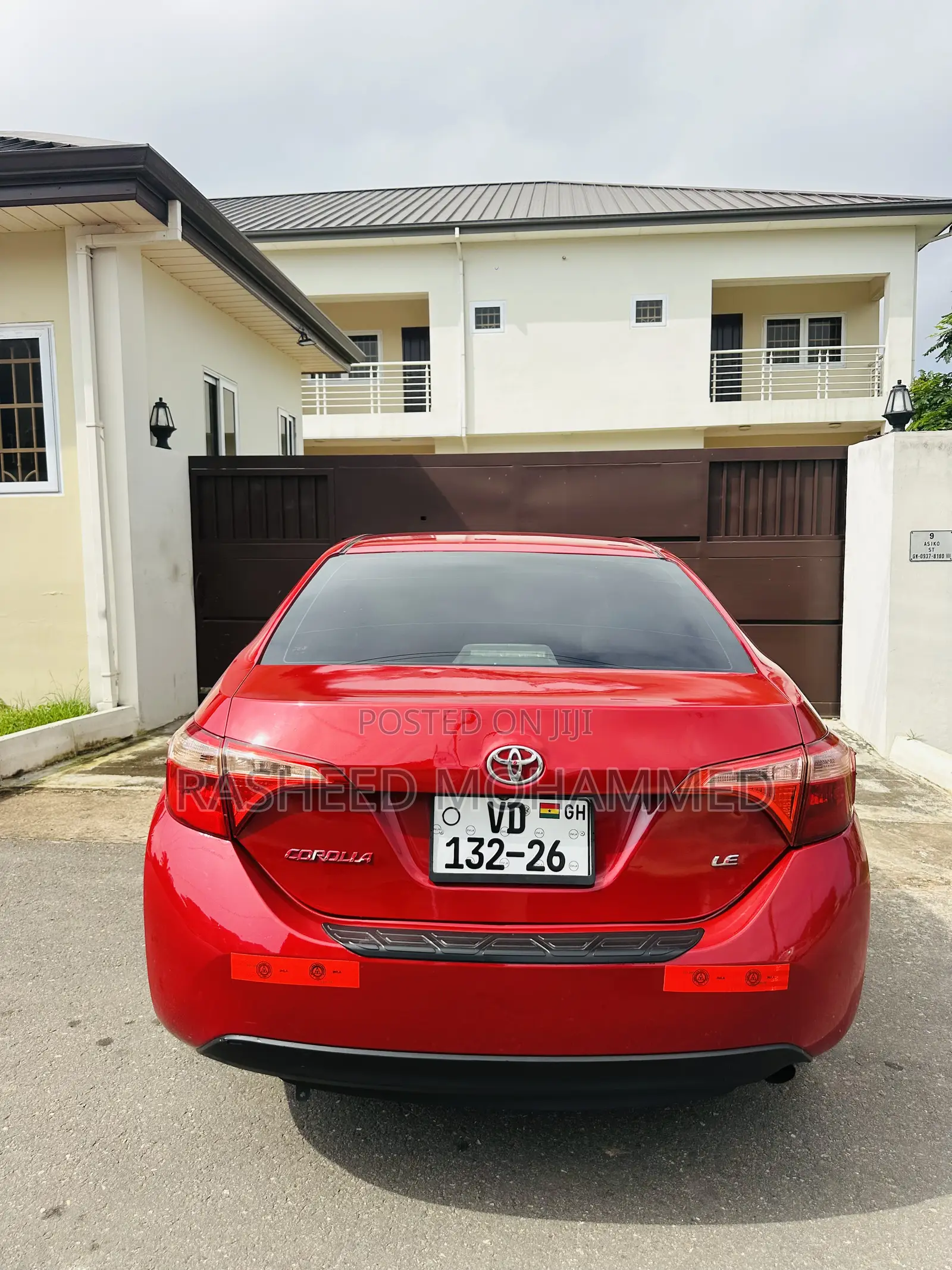 Toyota Corolla LE Eco (1.8L 4cyl 2A) 2018 Red