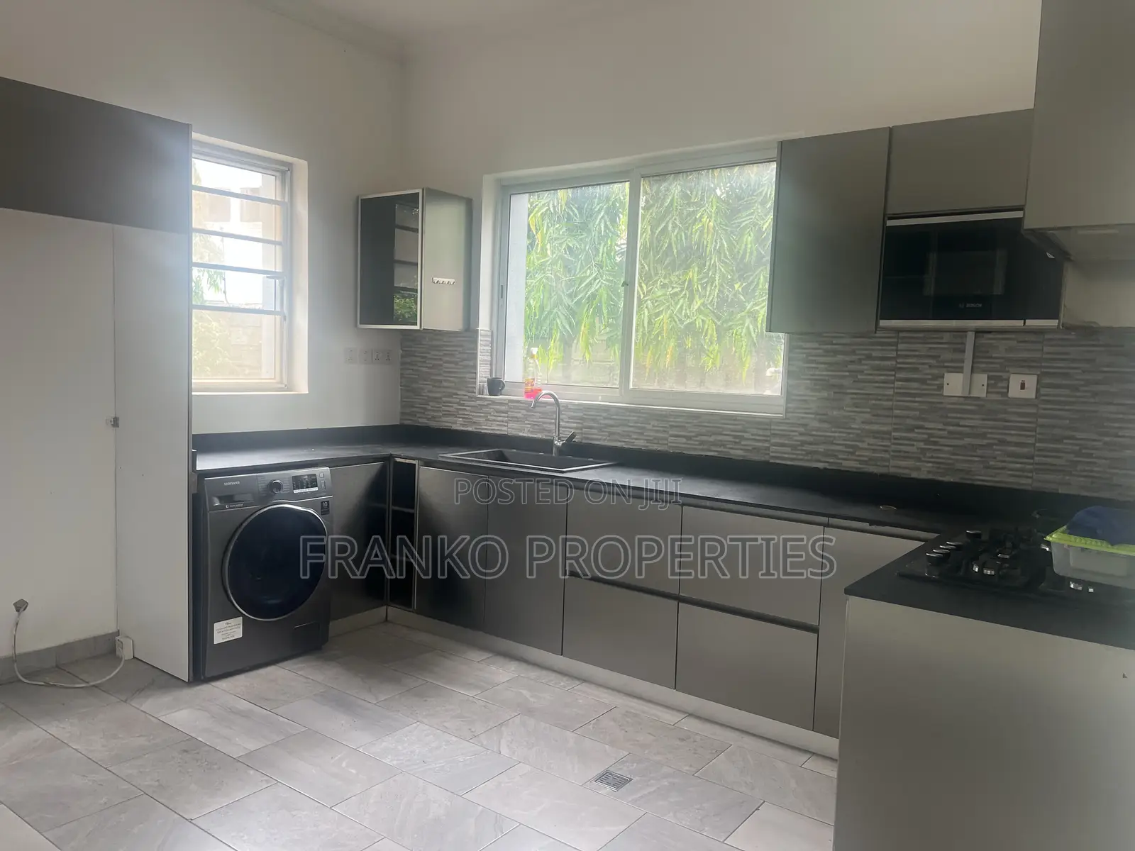 3bdrm House in Franko Properties, School Junction for rent