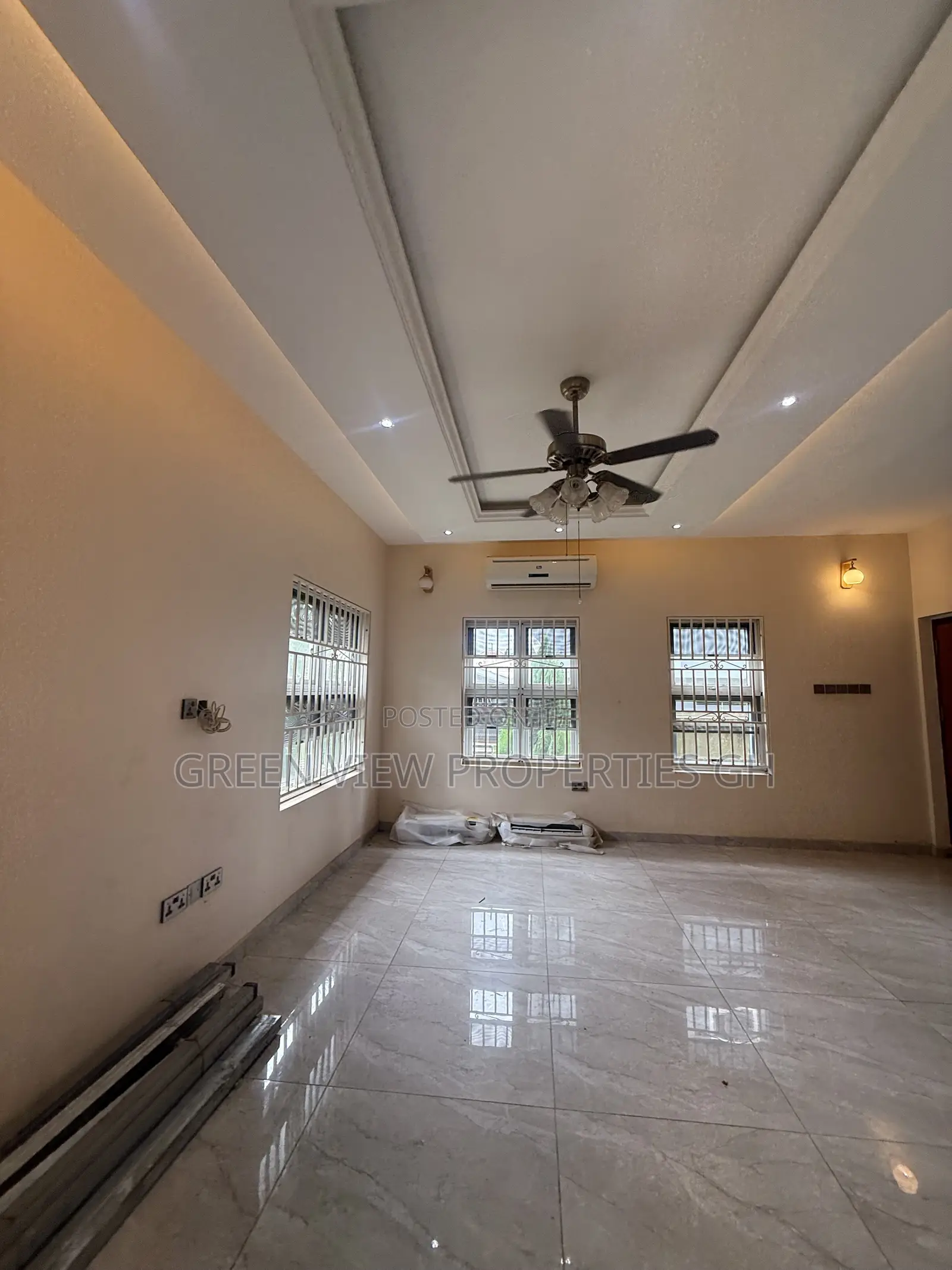 4bdrm Duplex in West Hills Mall Area for sale