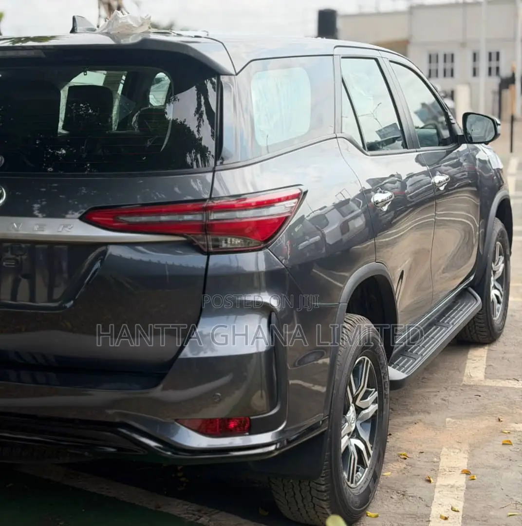 New Toyota Fortuner 2025 Black