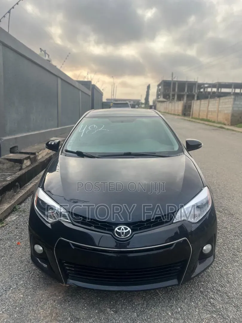 Toyota Corolla 2016 Black
