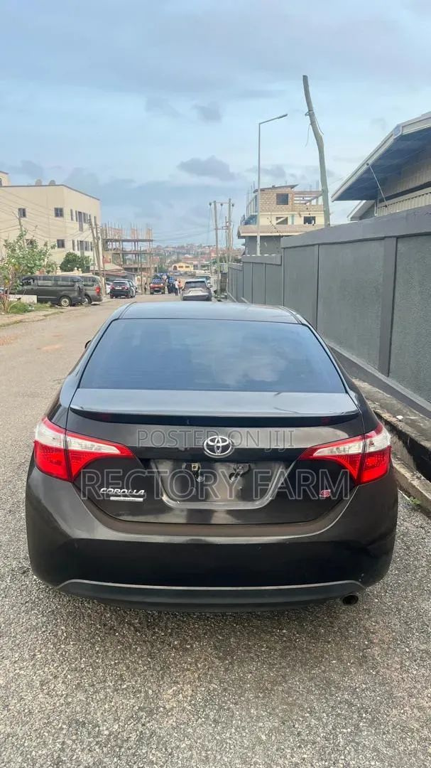 Toyota Corolla 2016 Black