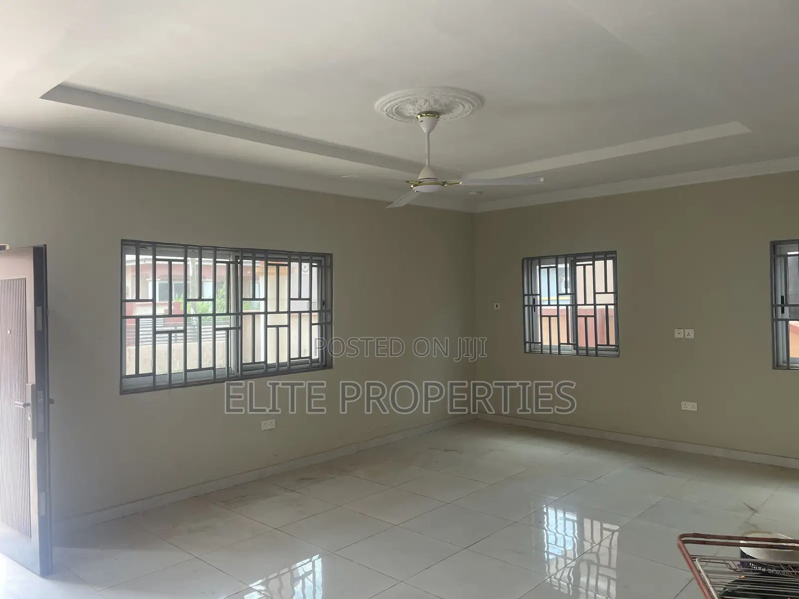 3bdrm House in Community 25 Adom for rent