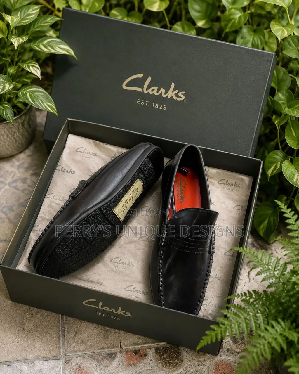 Clarks Premium Leather Penny Loafers - Black